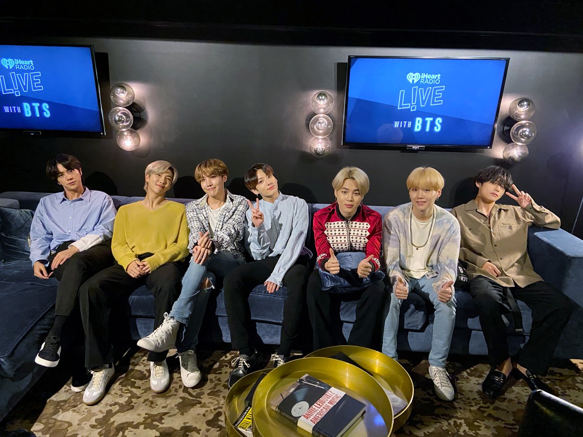 [#오늘의방탄] iHeart Radio Live with BTS ! 
@iHeartTheaterLA💜#IHRwithBTS #iHeartBTS #BTS