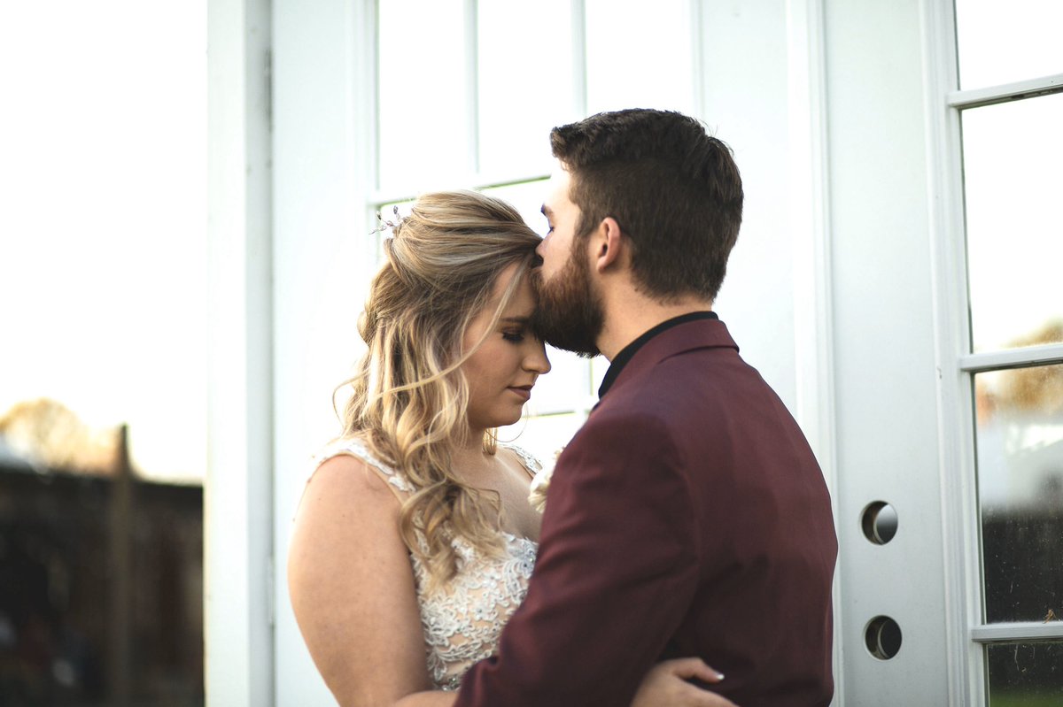 sammk15's tweet photo. I’m... married now. much love for you, joshua. 12.30.19 https://t.co/4zQUow1AAH