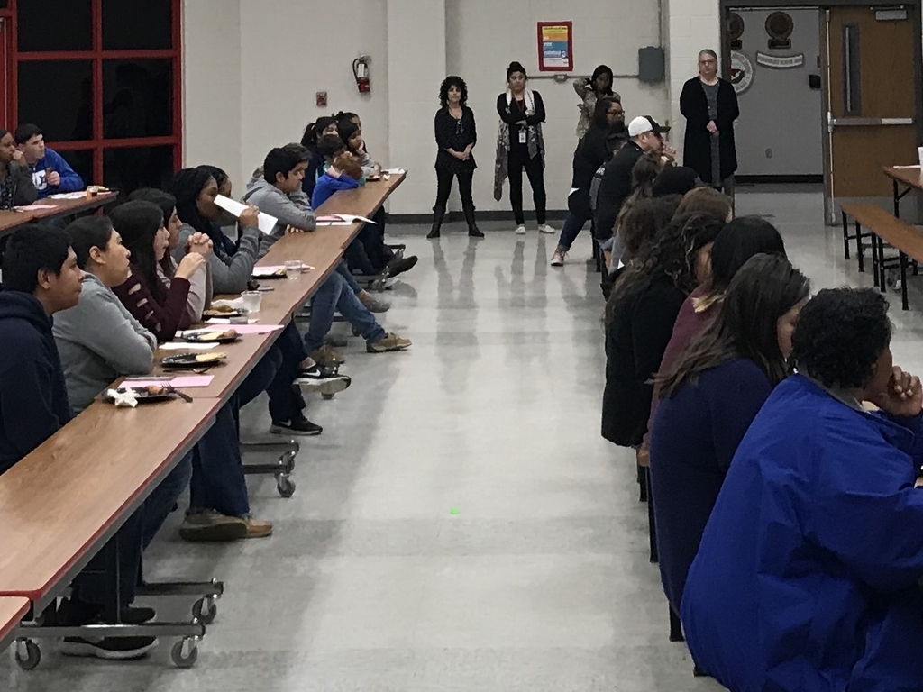 MHSBlackcats's tweet photo. Thanks to all the current 8th grade students and their parents for attending tonight’s “HS 101”. We cannot wait for you to join us at MHS. Remember, the Carousel of Courses will be Feb. 11th. #checkusout https://t.co/aMd1wRB60B