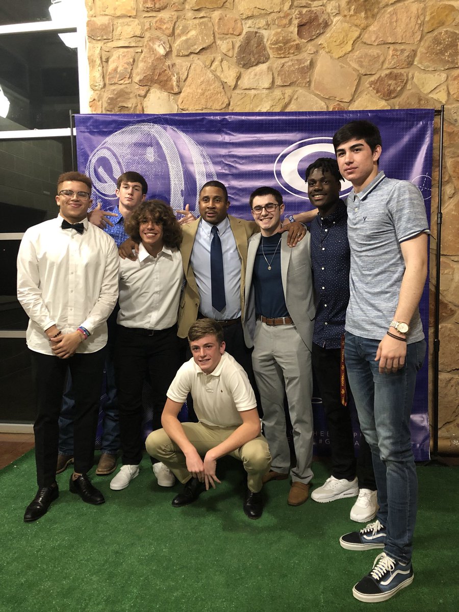 83playmaker's tweet photo. Congratulations to this group of playmaking receivers. Solid year in 2019. Can’t wait for 2020! #EFND, #eaglebanquet2019season, https://t.co/swj7RlOVg9