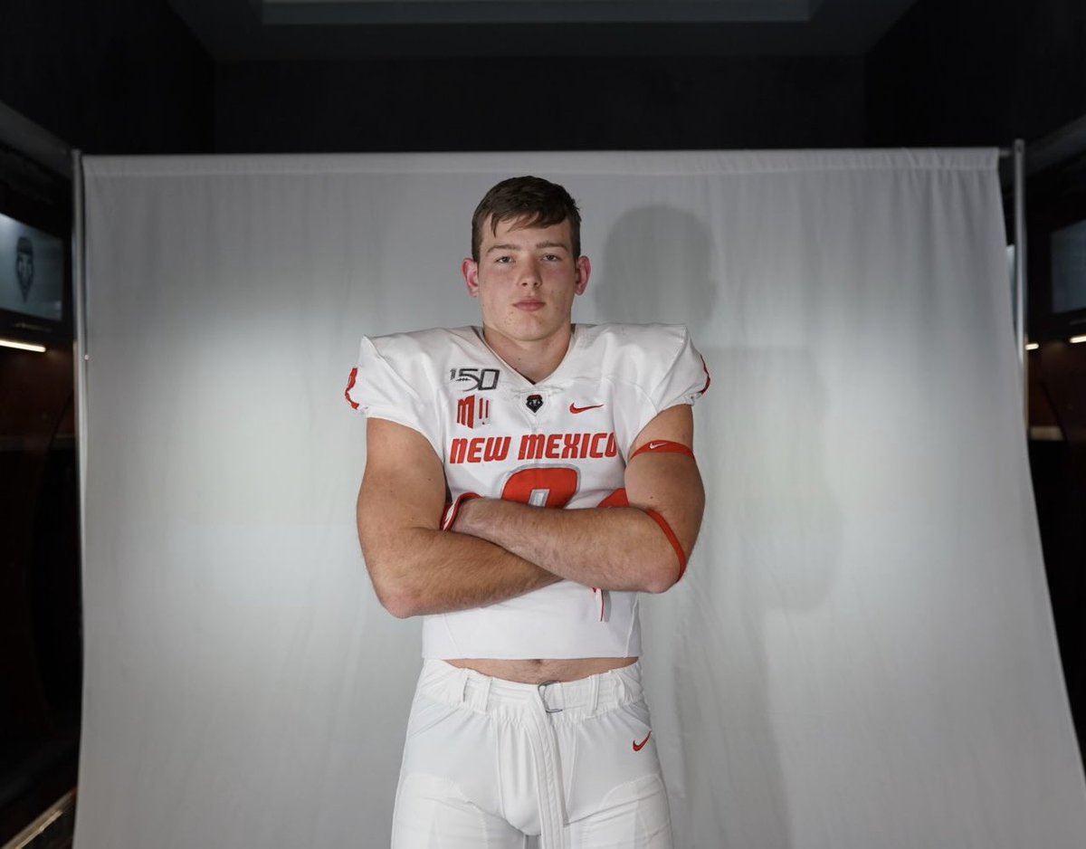 connerkinslow's tweet photo. COMMITTED‼️#GoLobos https://t.co/UnGIzGdI8M