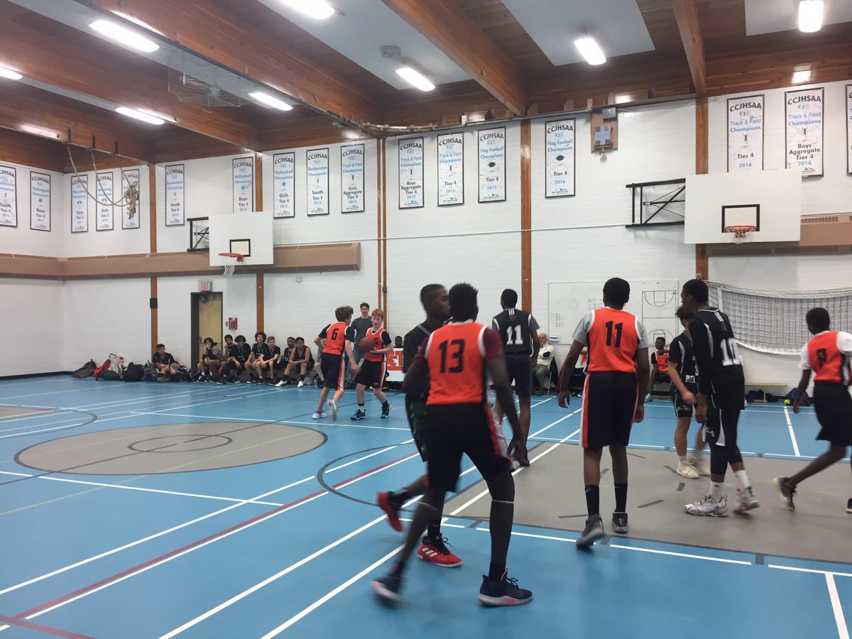 CcsdStjames's tweet photo. Our Sr. Boys Team won both games today! Way to go, Jets! https://t.co/KCfgyMIGuT