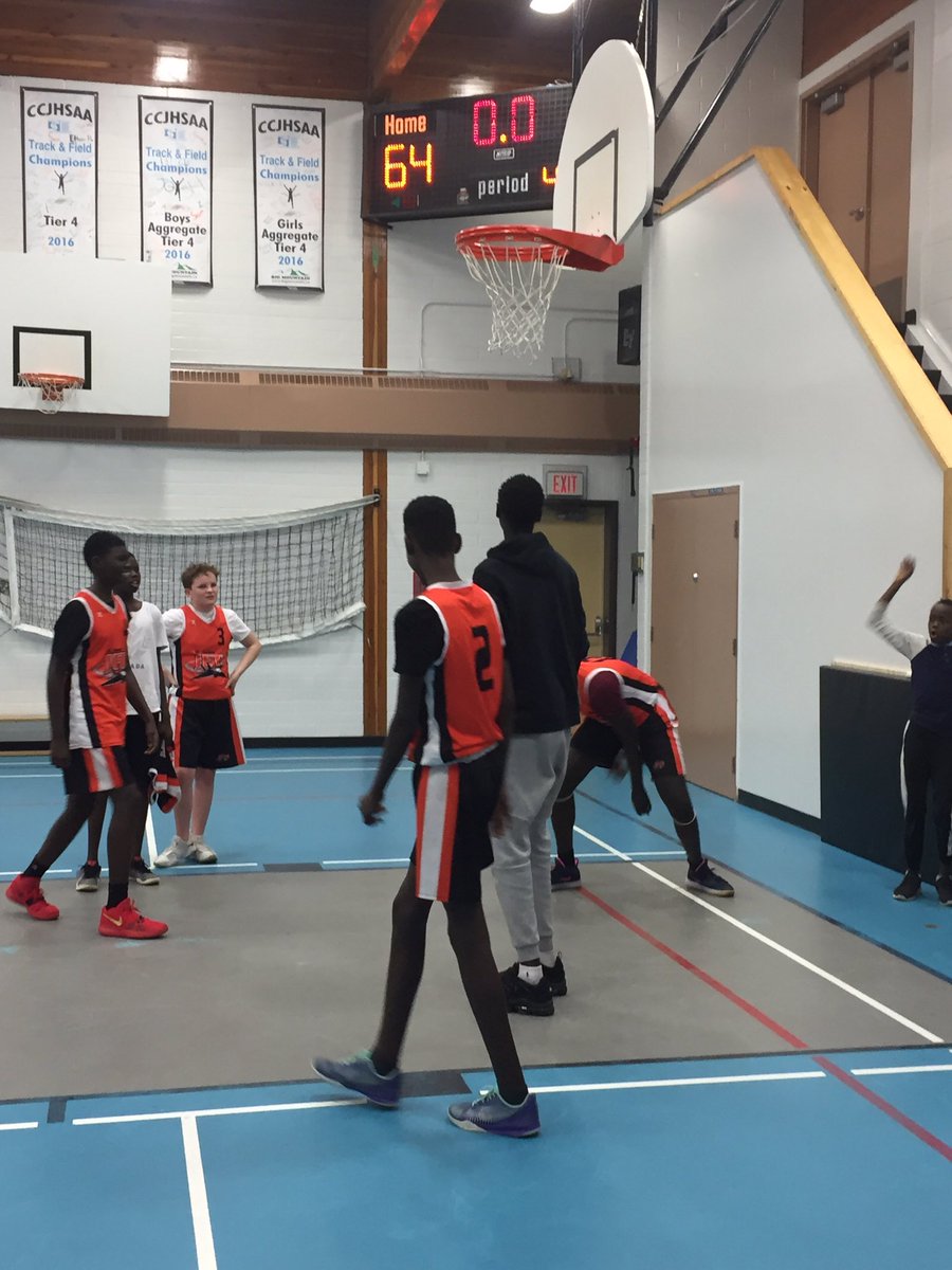 CcsdStjames's tweet photo. Our Sr. Boys Team won both games today! Way to go, Jets! https://t.co/KCfgyMIGuT