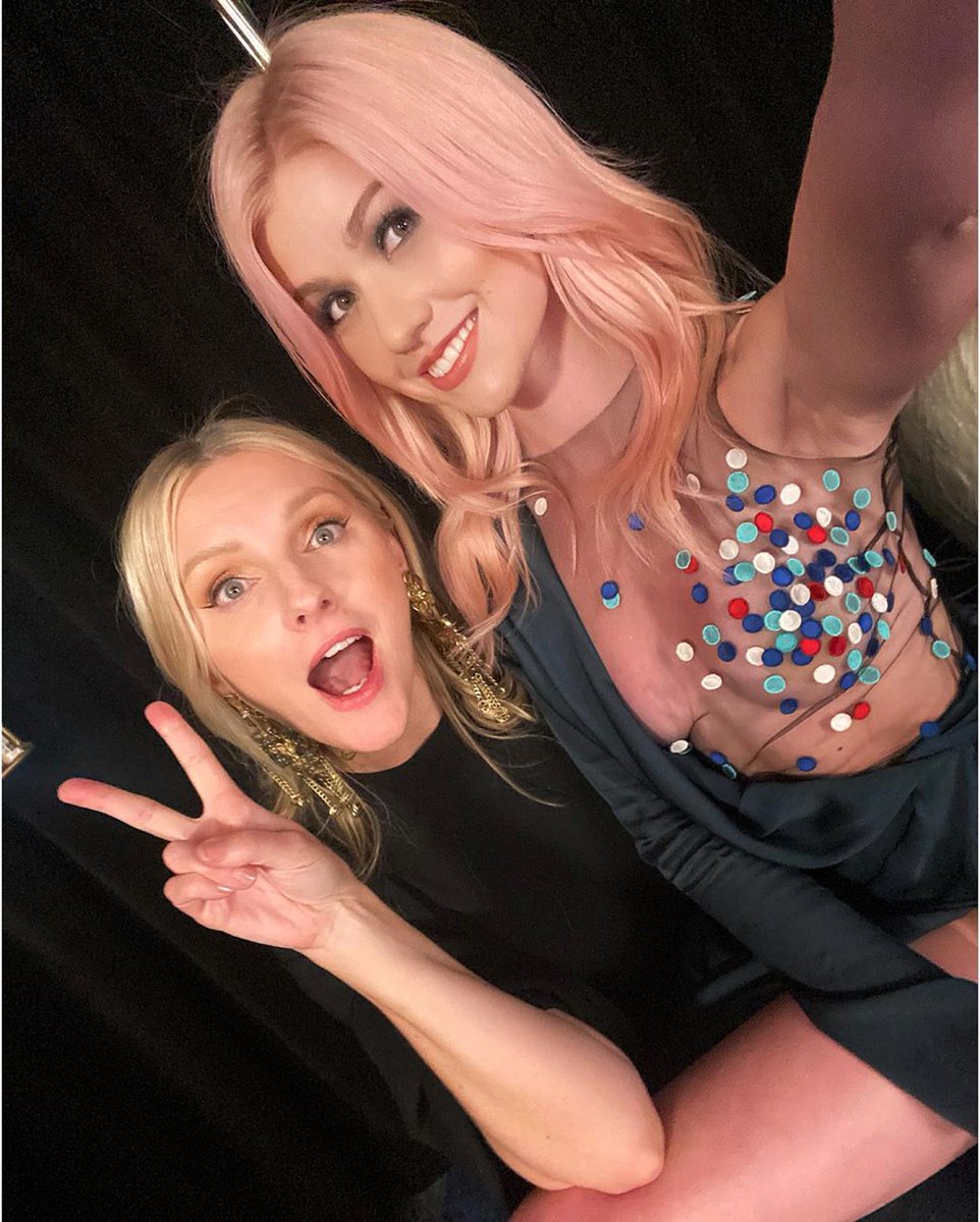 TMI_Uruguay's tweet photo. In some @Kat_McNamara updates... On Wednesdays...sup? 😉...'#fbf Love this badass woman @laurabrown99 ! #onlauraslap #instylewbglobes ✨'...
#ShadowFam #Arrow https://t.co/ro1JgHHCu3