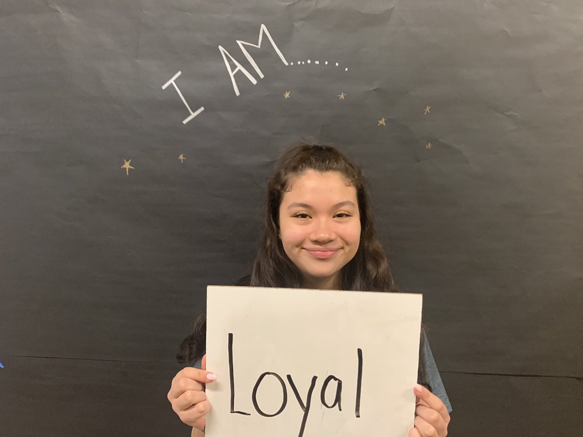 Straub_AVID's tweet photo. Straub AVID students posing with their “I AM” words of empowerment. #thisisavid #straubmiddleschool #salemkeizerschooldistrict https://t.co/5Oz2UVsHqZ
