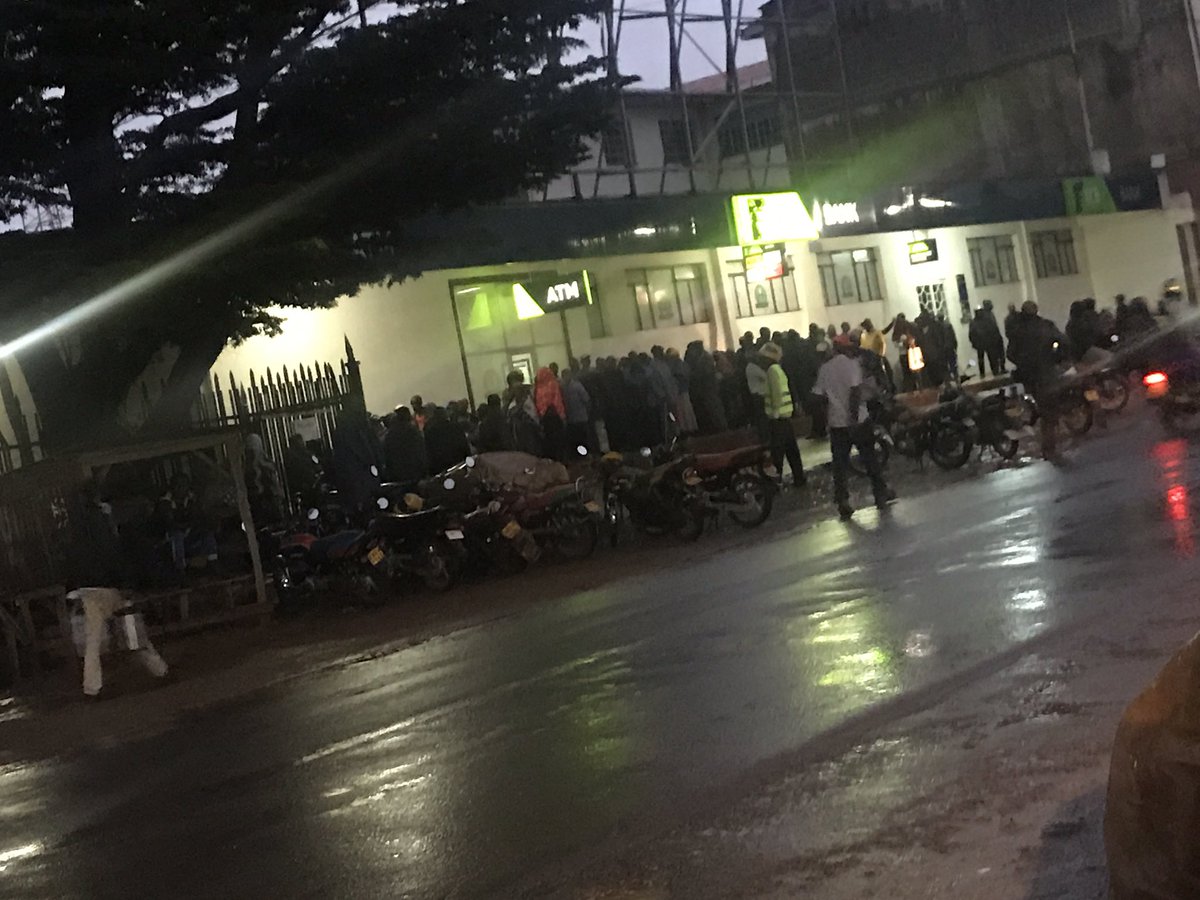 Sad state of affairs in Mumias @KCBGroup can y’all wake up?  I took the pic at 5:30am, Just because of your pathetic services , and rude bank tellers!!? Come on <a href="/musaekaya85/">Musa Ekaya </a> <a href="/omwami_jp/">Wakungwi Omurunga</a>