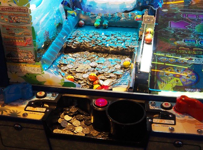 原宿 Twitter પર メダルゲームやるのに指サックつけるのが 真剣味に溢れてて笑いました メダルゲームしてる気分だけ味わえる記事でお得 メダルゲームのジャックポットが凄いので当たるまでやってみた 作 天野アマゾネス T Co Vt756k8h0r