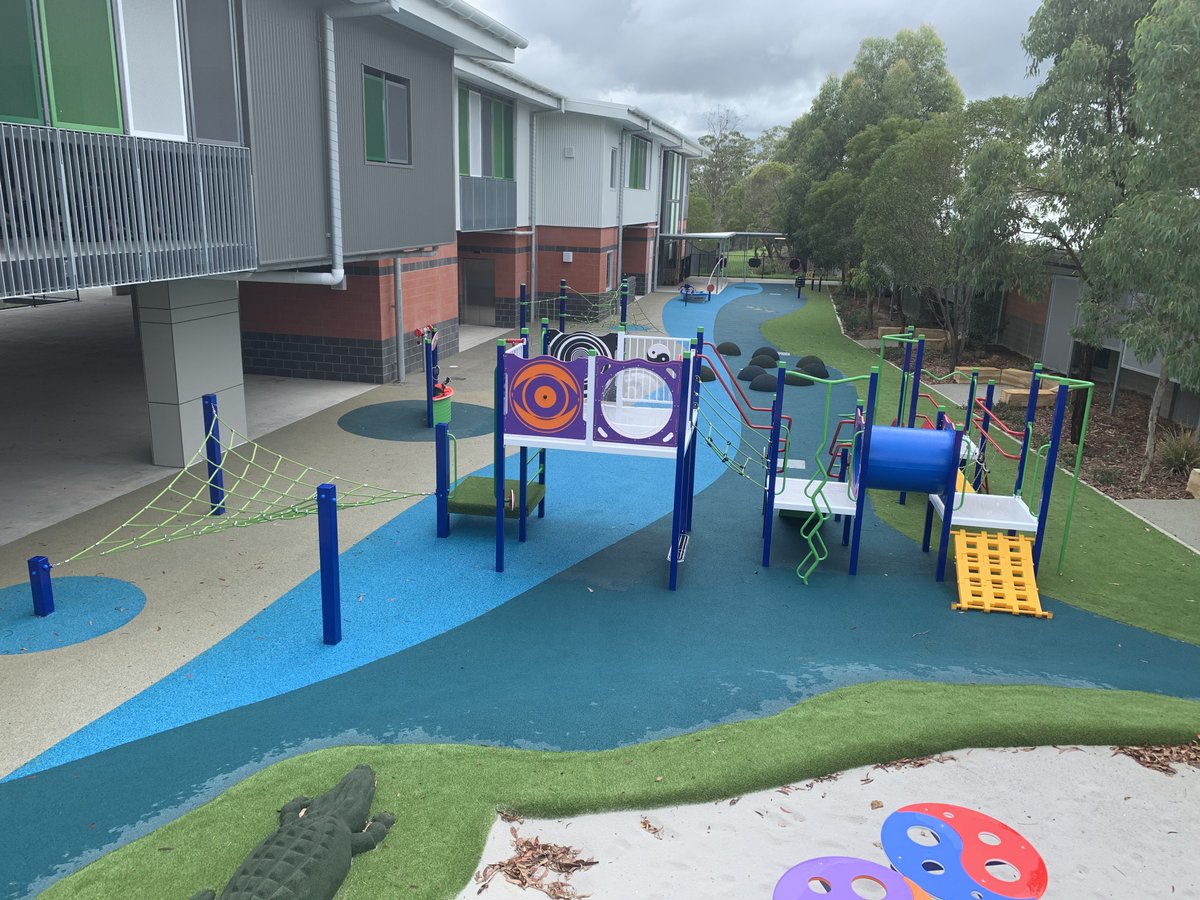 charismullenmp's tweet photo. Exciting morning at Augusta State School in #AugustineHeights with the opening of the brand new Learning Centre for Prep and Year 1.
$6.3 million building delivering 8 new learning spaces, massive undercroft for future growth and fantastic new playground...with its own cafe! π https://t.co/JFGQjRXkfu