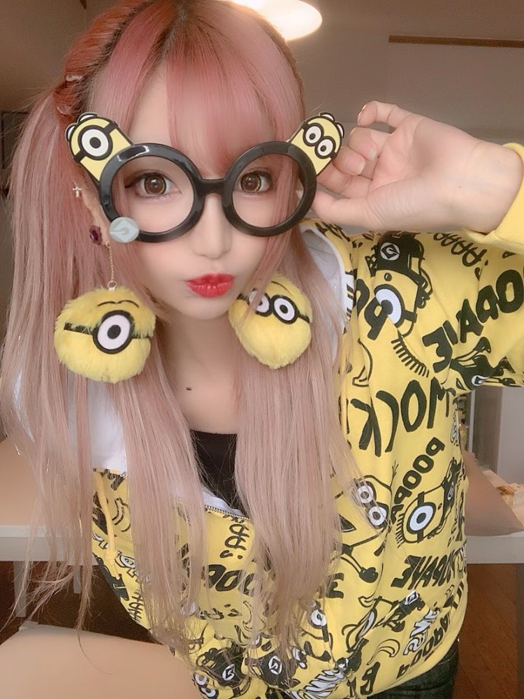 かえるちゃん 今日chainonは ユニバにミニオンコーデでデートする女 か ダンボさん か ディズニーにキャラコーデでデートする女 のどれかにします とりあえず某遊園地への デート感覚を味わえちゃうコス 笑 T Co 2bmrgit4ou Twitter