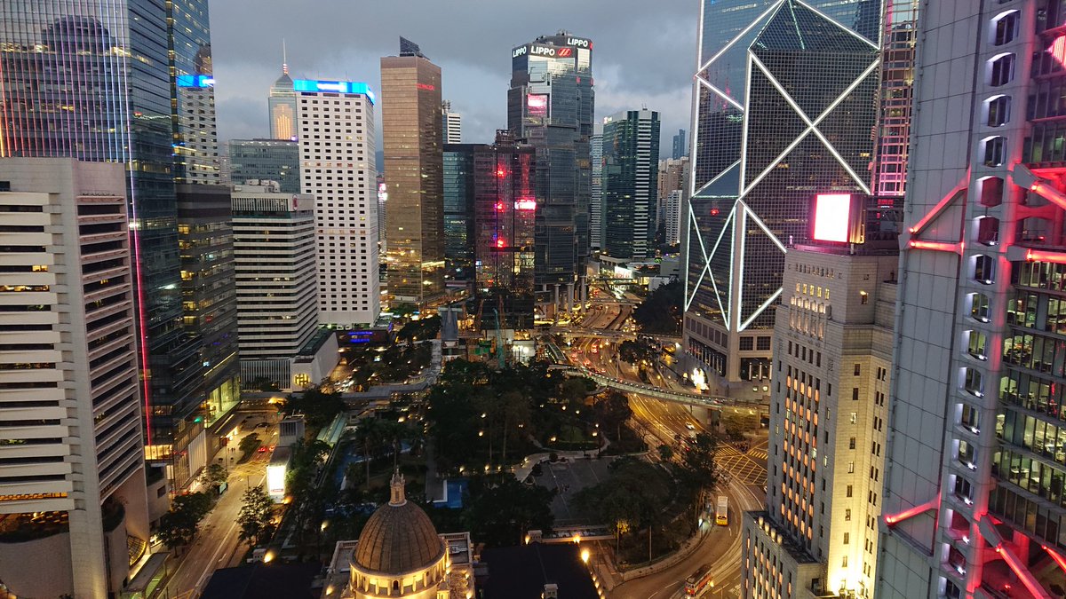 uochan333's tweet photo. 香港の夜景。ここに来るとパワーを貰える！
#香港 #海外 #海外展開 https://t.co/O41foO056q