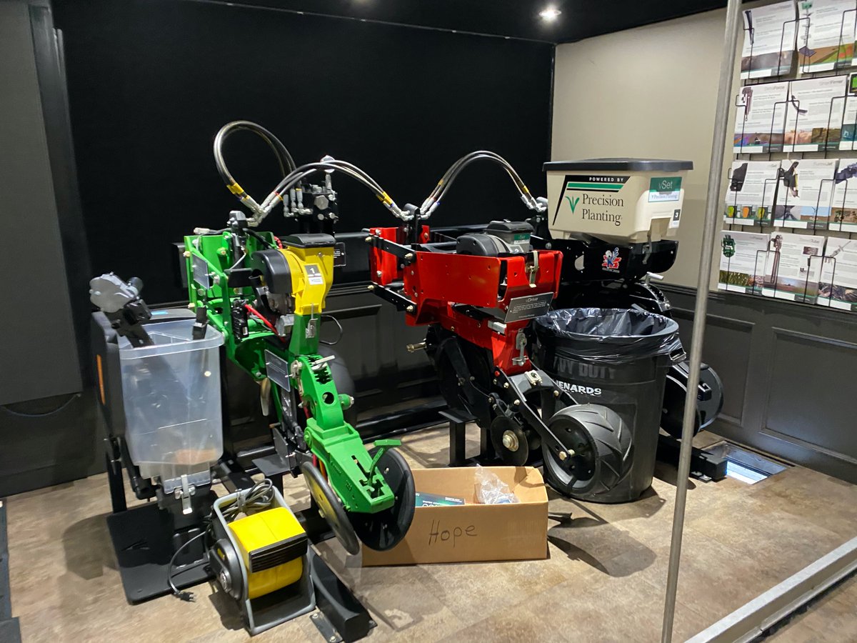 integrityprecag's tweet photo. @precisionplant PTI Trailer is all set up! We hope to see you in the morning. Registration starts at 8:30, if you have not pre-registered, come on and we will get you checked in. Hear from great speakers &amp; Lunch will be at 12. Yates Event Center in Murray, KY don't miss it! https://t.co/GzoAh8qEeW