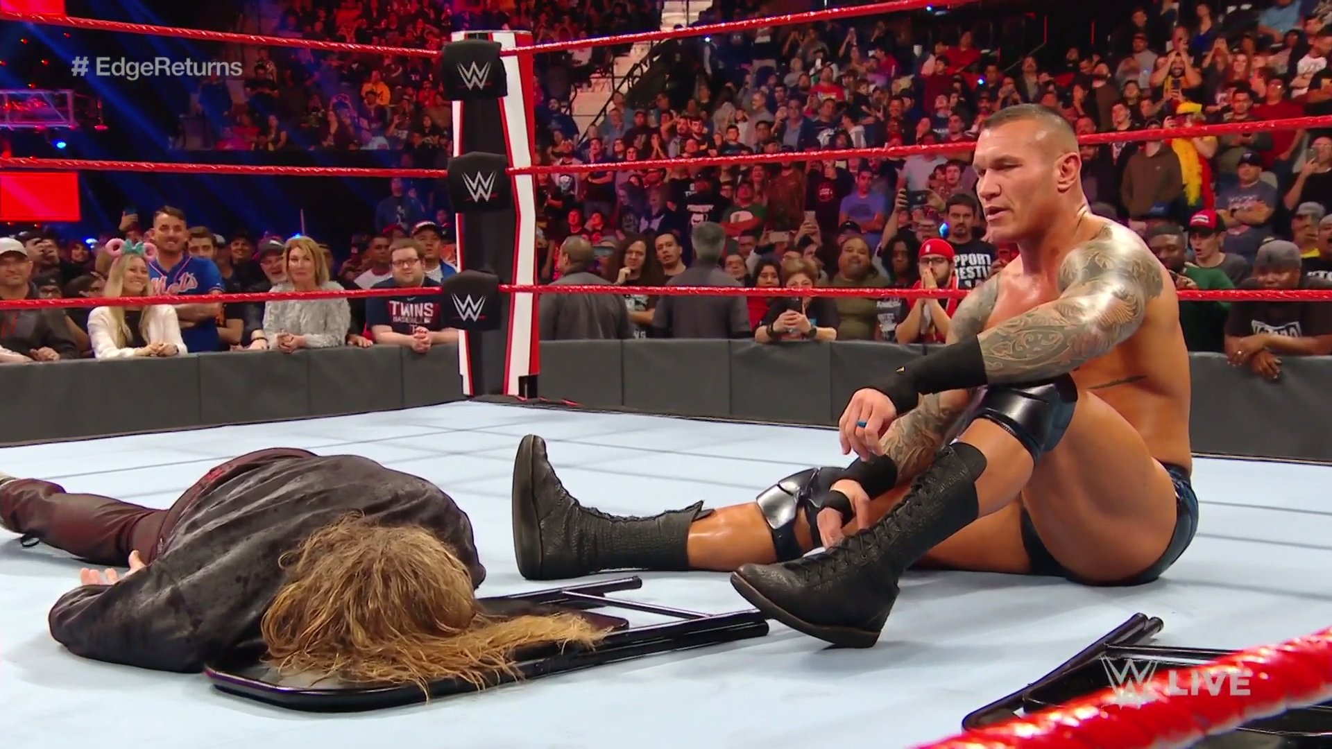 C on Twitter: "@WWE @RandyOrton NOOOOOOOOOO EDGE!!! https://t.co/M7BM9...