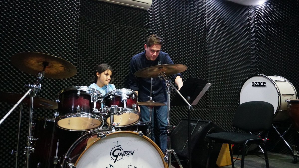 BenningAcademia's tweet photo. Todas nuestras clases están enfocadas para obtener el mayor potencial del alumno, brindando las herramientas, la atención y todo el tiempo necesario para su desenvolvimiento musical. 

¡Conócenos!
#YoSoyBENNING
https://t.co/cLN0qQR1uo
(646) 178 6212 
@BenningAcademia https://t.co/yiB7fCmLrs