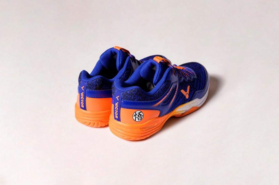 kasut badminton victor