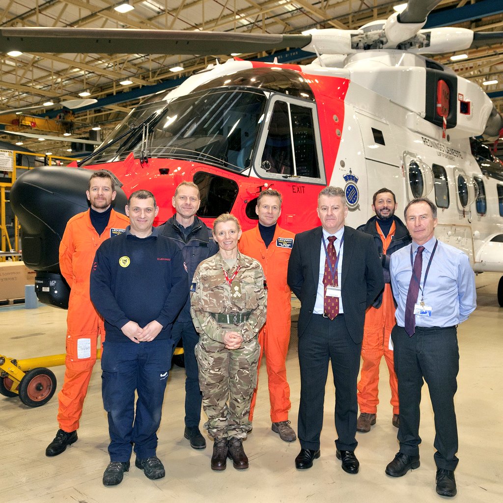 Leonardo_UK's tweet photo. Delighted to have Brigadier Rolland, @BritishArmy Home Command, join us in #Yeovil last week and meet many of the highly skilled reservists employed at our #helicopter facility helping to design, build and test aircraft used by service personnel around the world #ReservistsReady https://t.co/5Zg1HD2Nmi