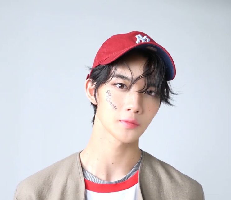 Babyboo_0510's tweet photo. No joke 🤭 #배진영 https://t.co/ZQJ3ydItJS
