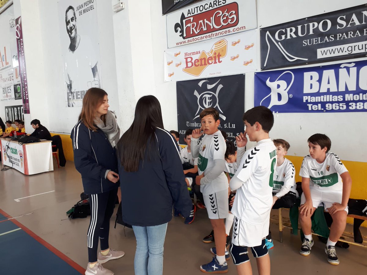 EscuelaCbmelche's tweet photo. Resultados de la @EscuelaCbmelche:
- Alevín fem:
@cbm_elche @FundacionJPeran @Pikolinos_Shoes A 28-17 @salesianosELX ; CBM Elche Pikolinos B 21-5 @CBmMNTorrevieja B.
- Alevín masc:
@CbmEldaCEE 17-28 CBM Elche Pikolinos A ; @CbmEldaCEE 22-30 CBM Elche Pikolinos B. https://t.co/DhRMYVWFIc