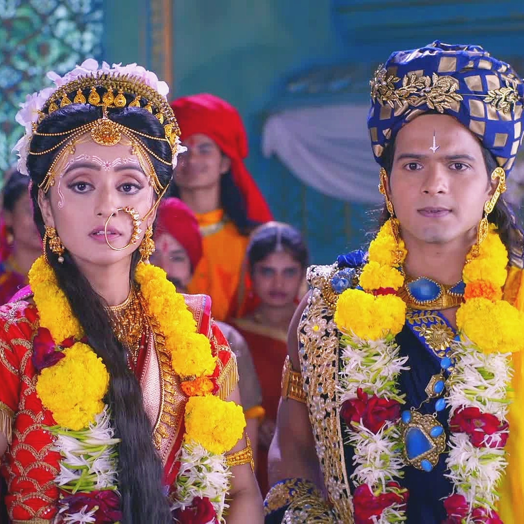 RADHA KRISHN no Twitter: "Newly married couple.. Balram dau aur Revati  bhabi .. #RadhaKrishn @Kingbasantbhatt https://t.co/2euKvpnTk9" / Twitter