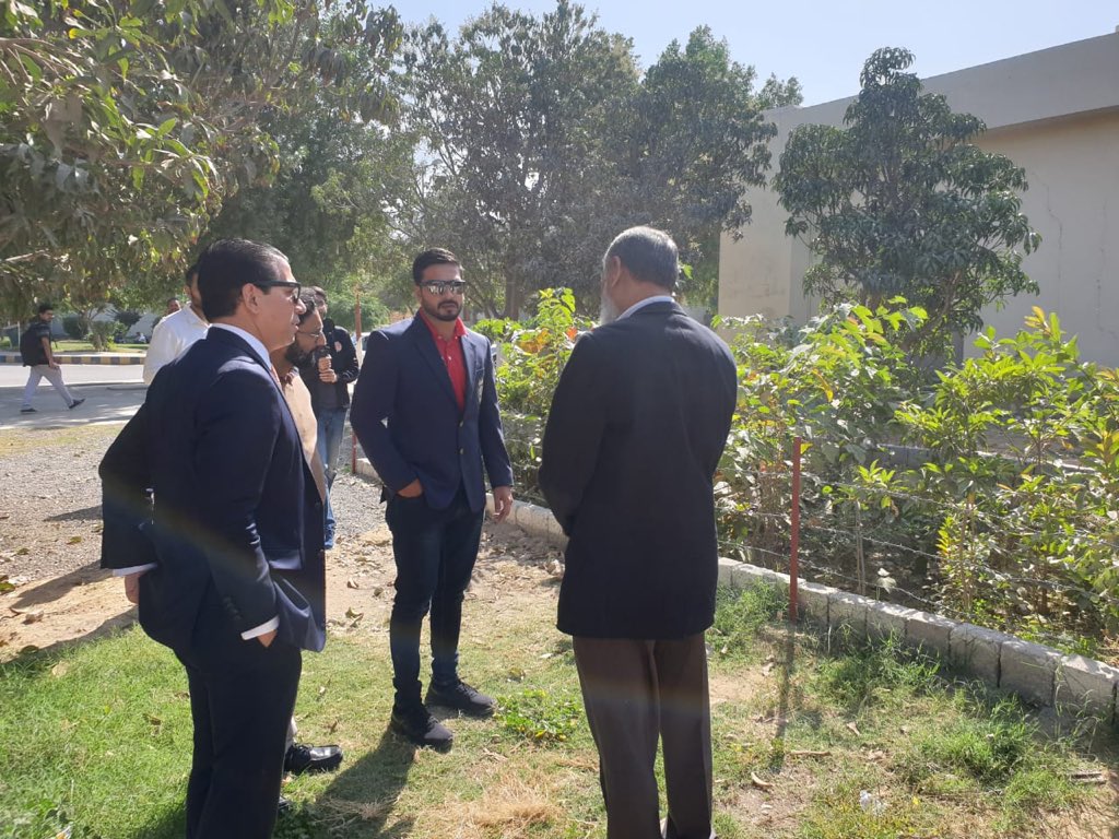 IsbUnited's tweet photo. Owner #ISLU @AliNaqvi808 visiting forest site at NED University for #OneRunOneTree.
#RangJeetKaLaalHai #UnitedWeWin https://t.co/pvJvtuUqyz