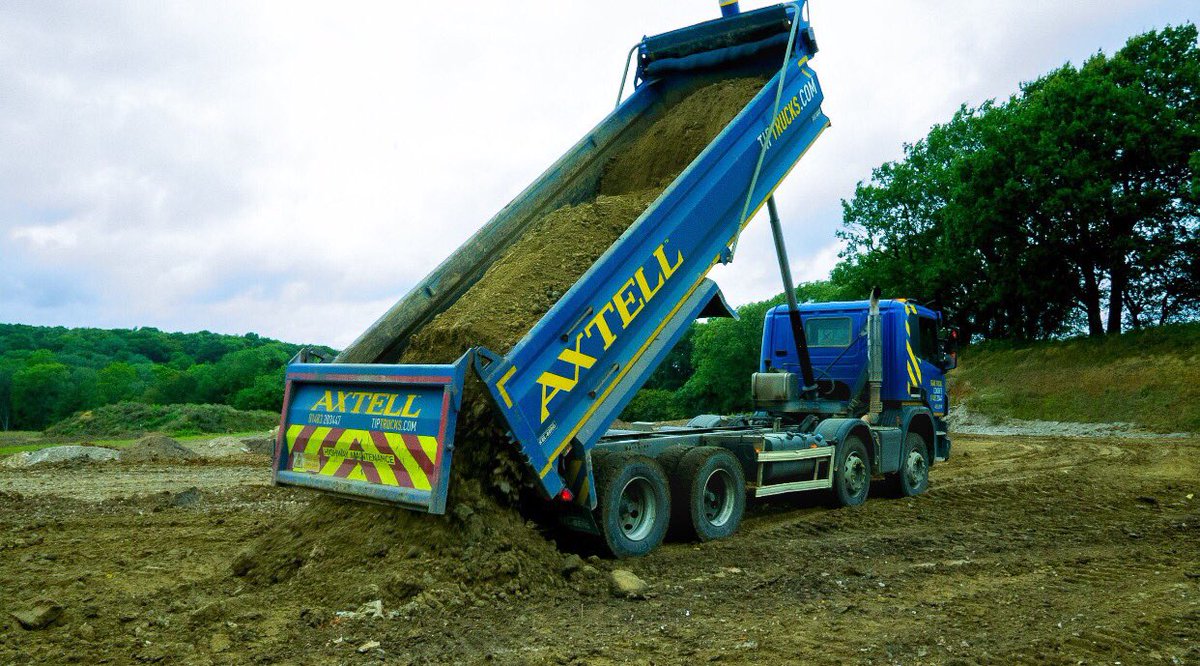 🚨Tipper Tuesday🚨

❔Our 8 wheel tipper trucks can carry up to 20T of material. We can remove muck from your site AND deliver aggregates!

📞03301 274856
📩info@axtell.co.uk 

#tippertrucks #muckaway #aggregatedelivery