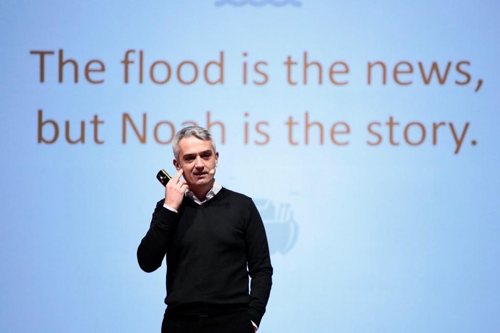 La seconda giornata del #KickOffVarGroup si apre con Gabriele Grosso della #ScuolaHolden e il suo intervento dedicato al #CorporateStorytelling. 
“Raccontare la cosa giusta, al momento giusto, nel modo giusto”.