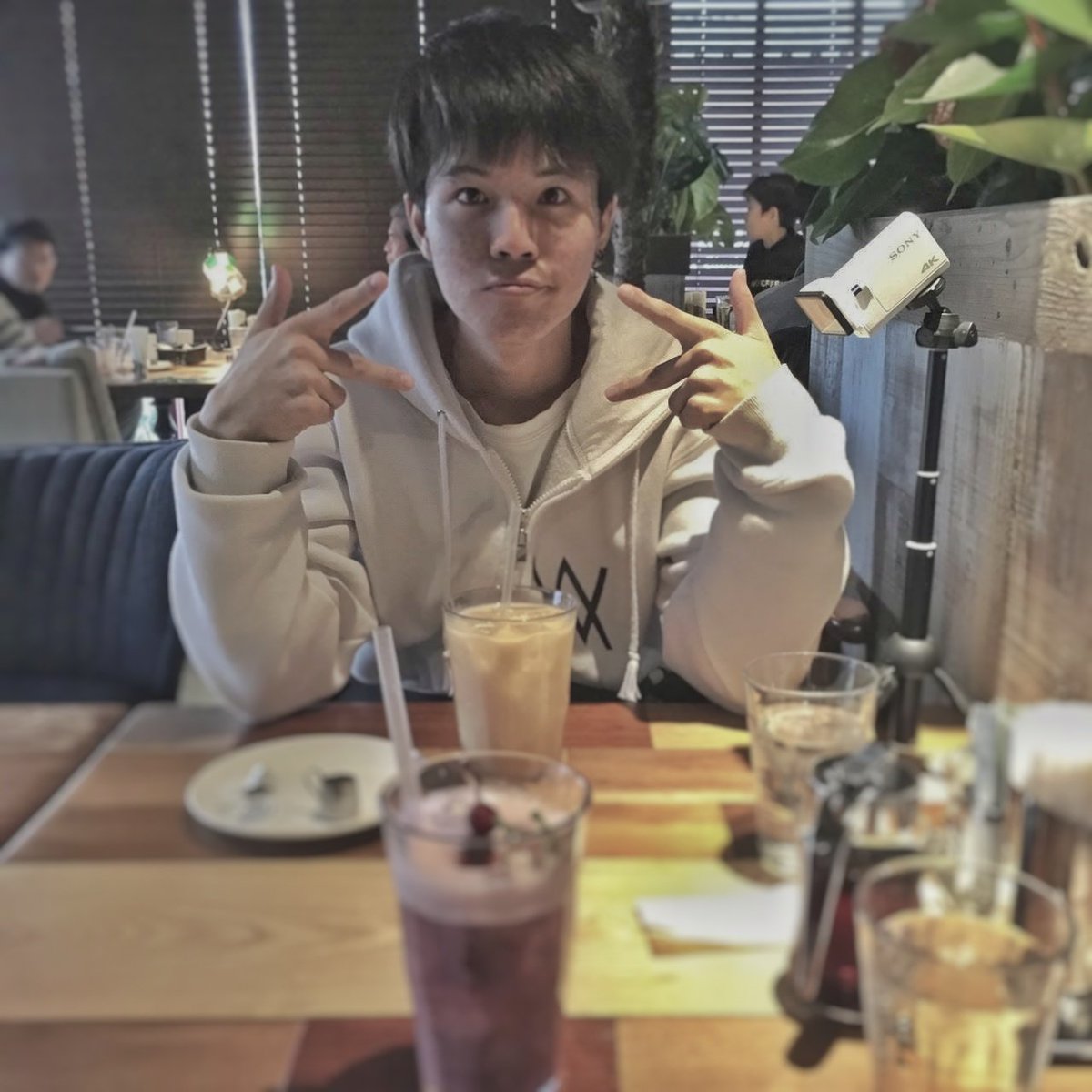tsunarisabu's tweet photo. Yeah

#IIXII #Tsuna #TsunaLive #YouTube #Vlog #Vlogger 
#ツナライブ #つならいぶ #ツナ #つな #27 #二十七
#Streetball #Basketball #1v1 #3x3 #3v3 #3on3 #Ex3
#TikTok #TikTokers #Gothandles #BetweenToLeg
#ティックトック #ティックトッカー https://t.co/imFZvMS9PT