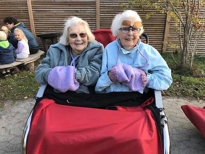 California. Do you know of a resident in a care home that would love getting around in a trishaw? For a grant opportunity to start Cycling Without Age in California, tag an interested care home in the comments below :) and please share with other Californians 😍 gracias!