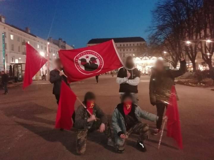 JR_EF_'s tweet image. Les JR de Saint-Étienne, en manifestation et sur un tractage dans le lycée Honoré d'Urfé !