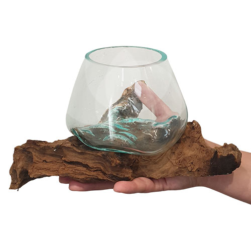 global_1st's tweet photo. Don't let the weather stop you from enjoying nature. Bring the outside in with our Molten #Glass Terrarium range - they look great in all rooms of the house and start at £19.95: https://t.co/LSNeGn0RIV 

#glassart #art #handmade #design #interiordesign #glassblowing #interior https://t.co/HxkhttLmuU