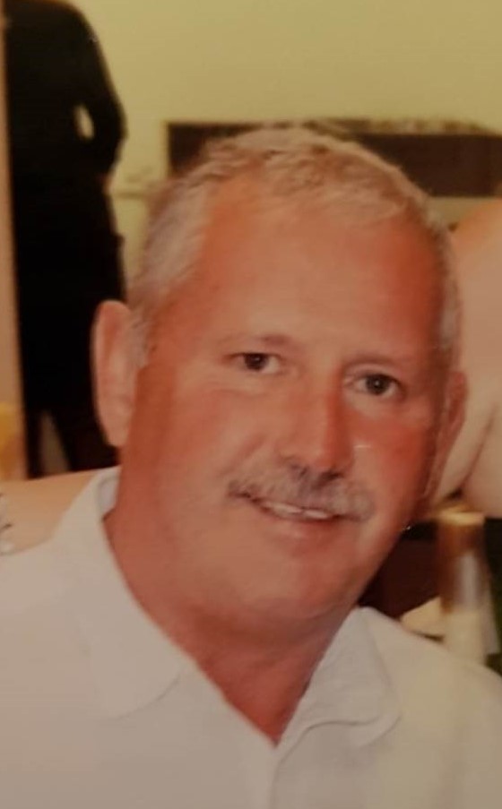 #missing 55-year-old Michael O'leary from the Nantgaredig area. Reported mising last night. If you have any information on his whereabouts please contact police on 101.
