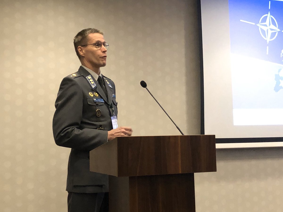 hansdamen's tweet photo. Having a 1340 KM border with Russia poses some special challenges for Finland’s military. Colonel Kula Haraka. #combatlog https://t.co/5mQ0dBrYcS