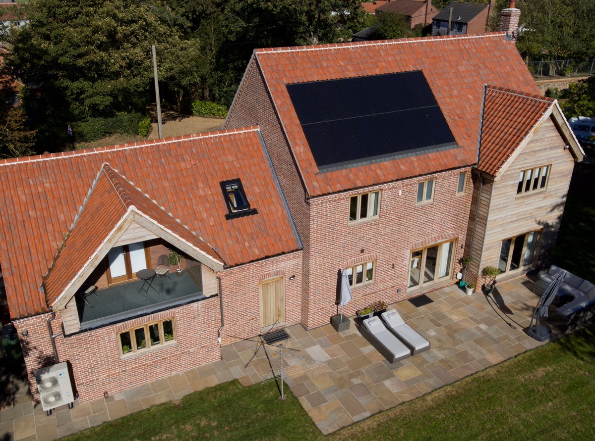 grocottmurfit's tweet photo. RISE AND SHINE
Wake up to a beautiful landscape viewed from a bedroom balcony, a perfect place to start the day. #BuildingABetterNorfolk

G&amp;M: Exceptional Norfolk Builders &amp; Property Developers
Email: info@grocottandmurfit.co.uk
Phone: 01328 851420
Web: https://t.co/4mehDuz26P https://t.co/MI7xrDnJXf