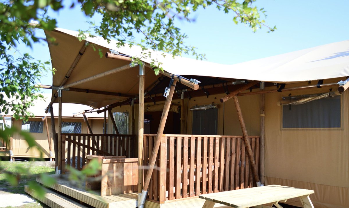 Op Strandpark Vlugtenburg kun je op safari in Nederland. Altijd al eens luxe en bijzonder willen kamperen? Dan is glamping in een van onze safaritenten hier perfect voor. <a href="/Vlugtenburg/">Vlugtenburg</a>