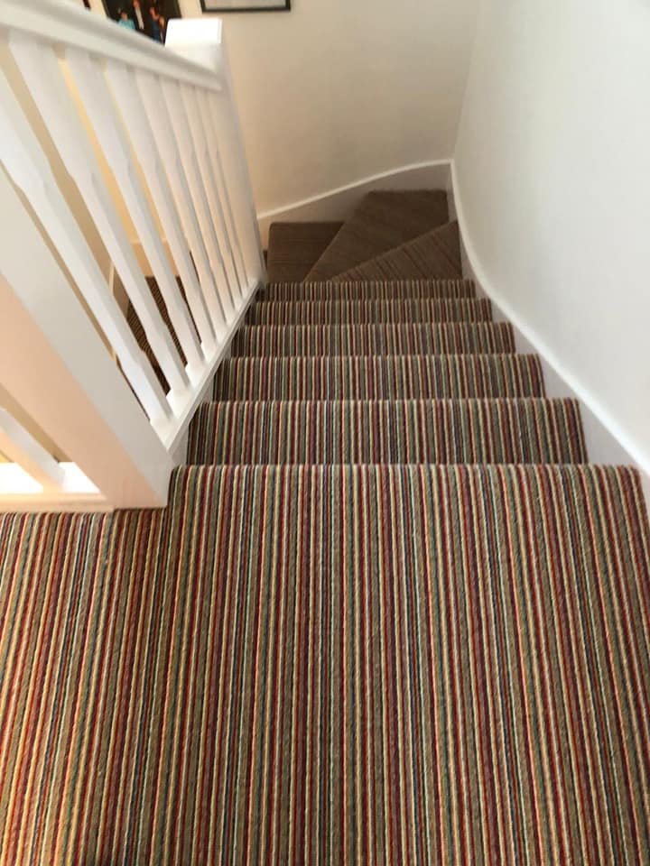 M_Jones_Floors's tweet photo. Stripes are still very popular and look amazing on your stairs. This is one we recently fitted 😀 https://t.co/aNawYI6j9H