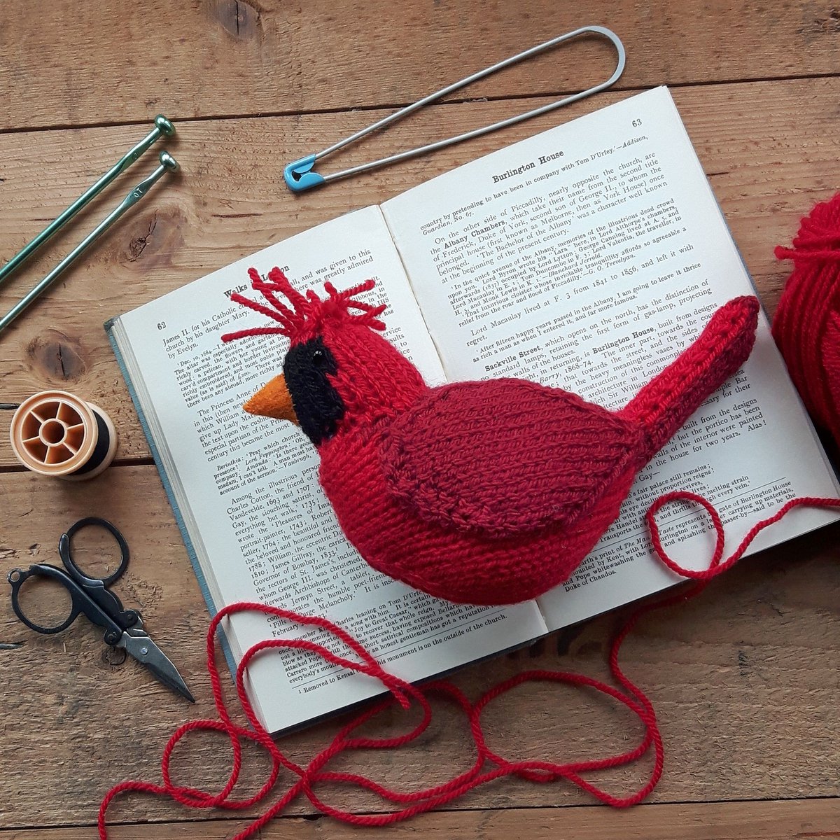 knitted northern cardinal 
