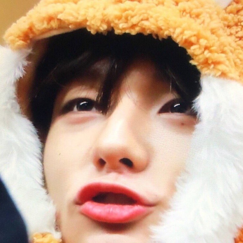 「 day 27/366 」　　　↳  #스트레이키즈  #황현진 EVERYONE LOOK AT THE NATION’S CUTEST LITTLE BOY!!! YES, HWANG HYUNJIN, YOU ARE MY BESTEST BOY EVER!!!!!! I LOVE YOU SO MUCH >3<