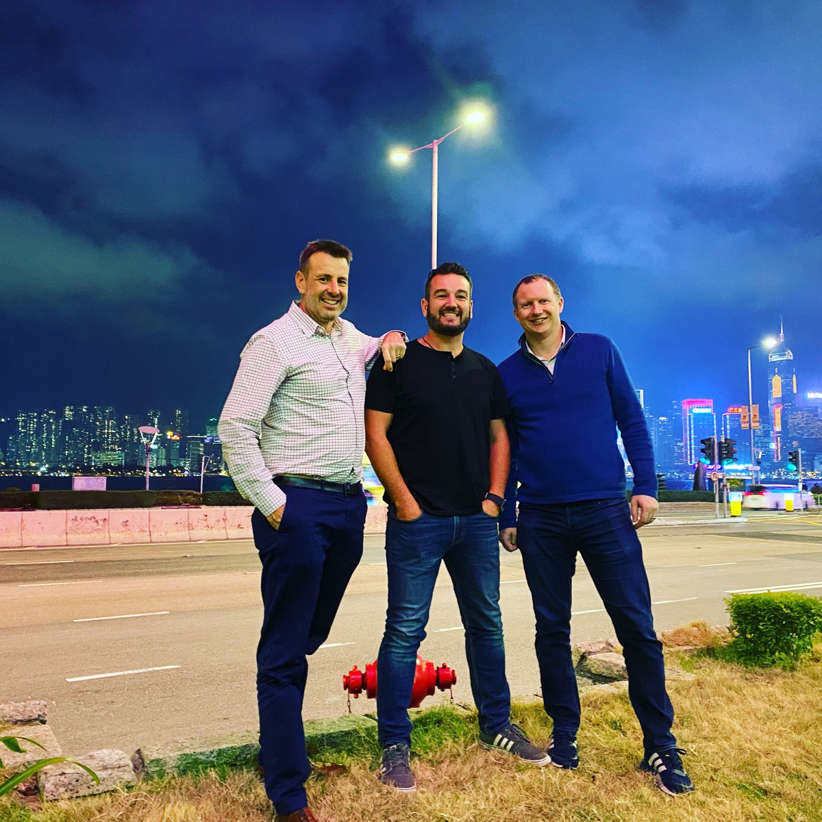 TeamUpEventsNZ's tweet photo. On his travels our MD caught up with Stuart Harris and David Simpson from @team_building_asia in Hong Kong! The ability to connect, collaborate, and innovate are just some of the many benefits of our relationship with the Catalyst Global! #teamuptokeepup #teambuildingasia https://t.co/ua2gsSSSol