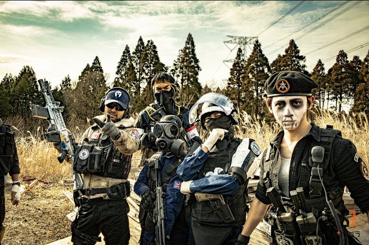 先週のチャリティーサバゲー！！ シージコスの人達と写真撮ったり