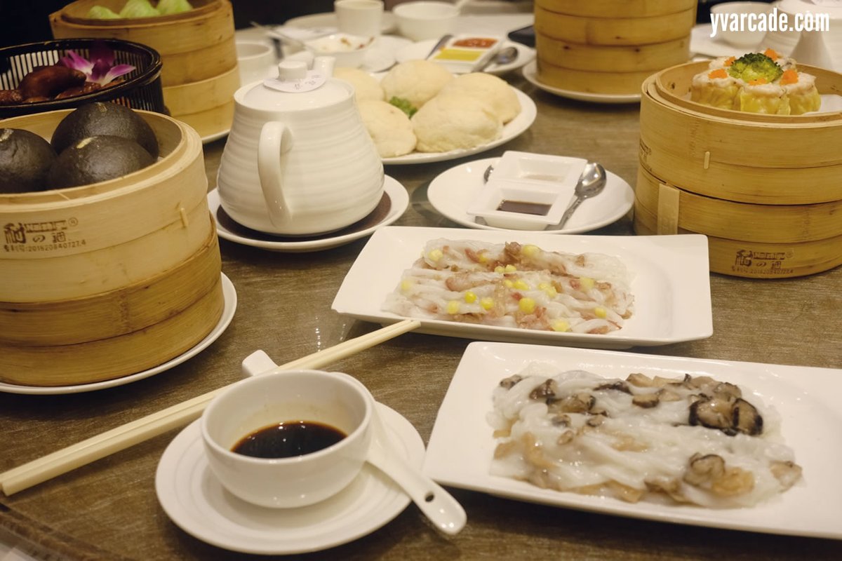 Dim sum at Yue Restaurant 🥡 in @VisitRichmondBC bit.ly/2Gk31H8 #RichmondEats