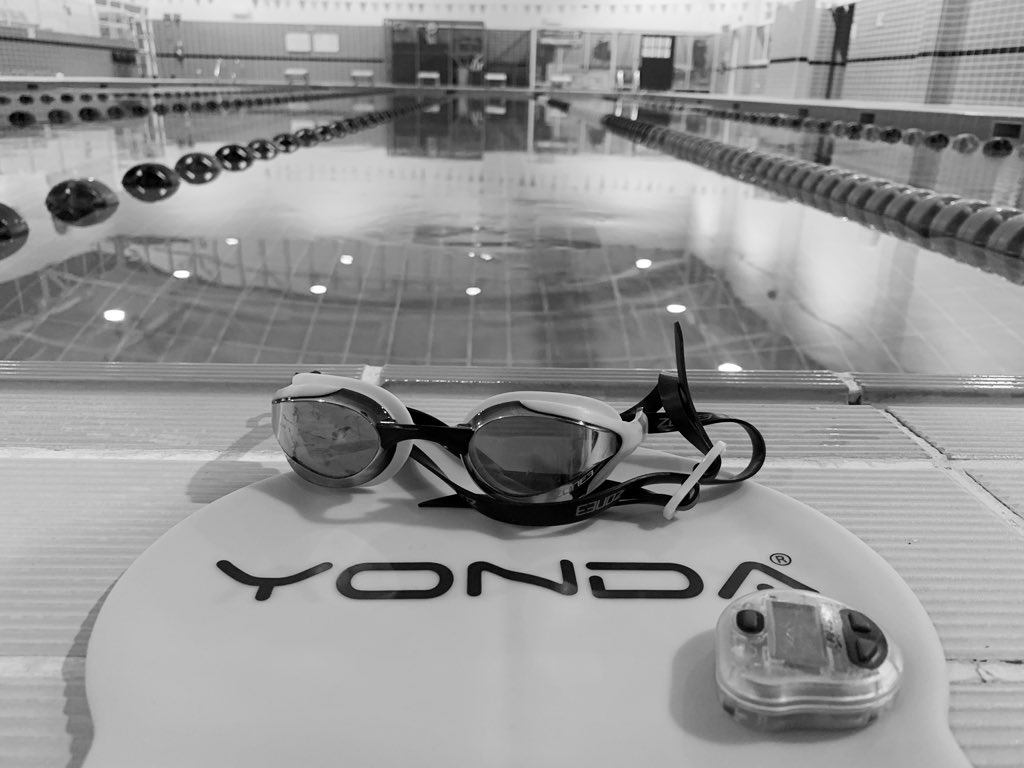 RoyLUFC's tweet photo. Day 28 of @REDJanuaryUK and still going strong ๐ช
3km ๐โโ๏ธ @6amCLUB and ๐ด๐๐ปto complete after work.
#REDJanuary
#tribrun #teamyonda #zone3 @RAFTriathlon @PoppyLegion #swim #swimming #coach #RBL #mind #mindfullness #MentalHealthAwareness #mentalhealth https://t.co/LWkMiZFQ2L