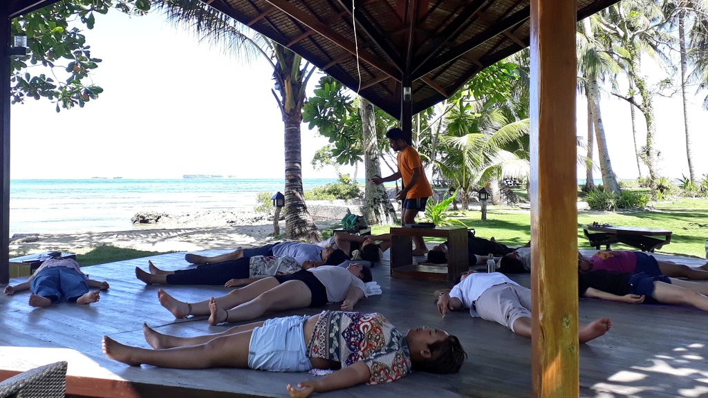 Because some questions are easier to explore with our bodies rather then brains alone. <a href="/diegomaranan/">diegomaranan</a> run somatic education workshop at #ColLaboratoire20 <a href="/CogNovians/">CogNovians</a> @UPOpenU <a href="/PlymUni/">University of Plymouth</a>