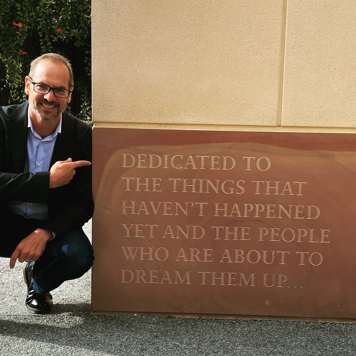 Gotta love the things that haven’t happened yet! <a href="/StanfordGSB/">Stanford Graduate School of Business</a> Cornerstone. Great day out with VC’s and meeting our <a href="/KnifeCap/">Knife Capital 🔪</a> #Stanford alumni interns + interviewing the next cohort...