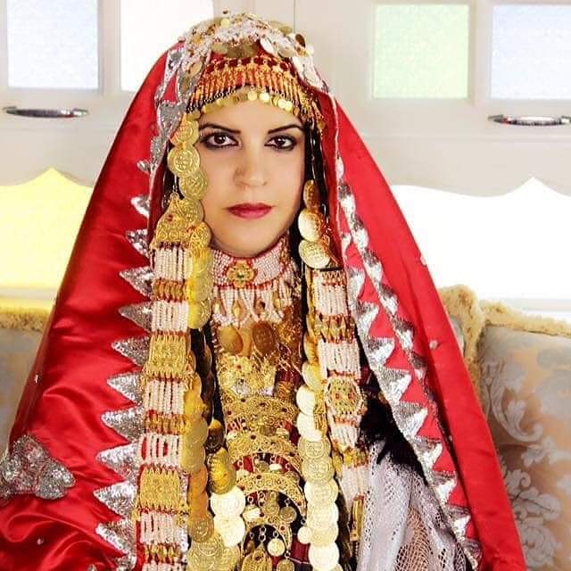 بلوعة وأسى تلقت جمعية بالتونسي خبر وفاة عضوها المؤسس و أمينة مالها السابقة، فقيدة الحرية و الصمود و الثبات على المبدأ لينا بن مهني، التي أعطت من وقتها و جهدها أكثر من سنتين في صلب الجمعية و لم تتدخر جهدا للتعريف بها و بأهدافها رغم تدهور حالتها الصحية في السنين الأخيرة. 1/2