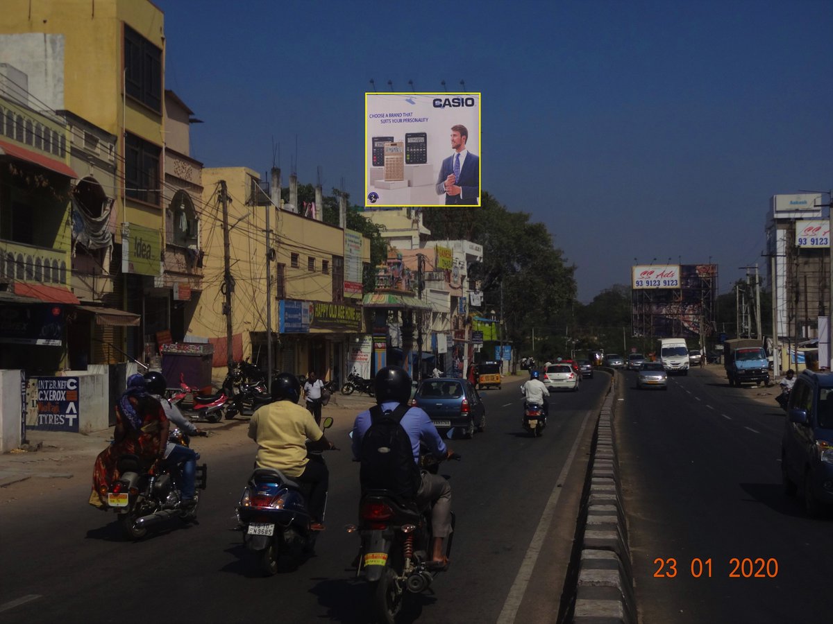 VantageOutdoor's tweet photo. 30x30 lit #Hoarding display at #Hyderabad #Tirumalagiri Cross Roads, traffic facing from #Secunderabad Club to #Lothukunta.
For #Advertisingspace ☎️ 9500005749.
#vantageadvertising #vantageoutdoor #outdooradvertising #hoardings #billboard #lithoarding #outdooradvertisingsolution. https://t.co/41l88YTt6N