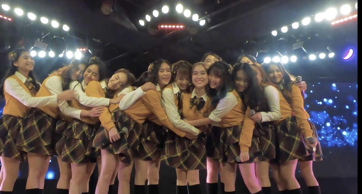 OFCAnkoru48's tweet photo. Generasi terbaik kami :)
14/32 👩‍❤️‍💋‍👩 https://t.co/oEOTu8yAWC