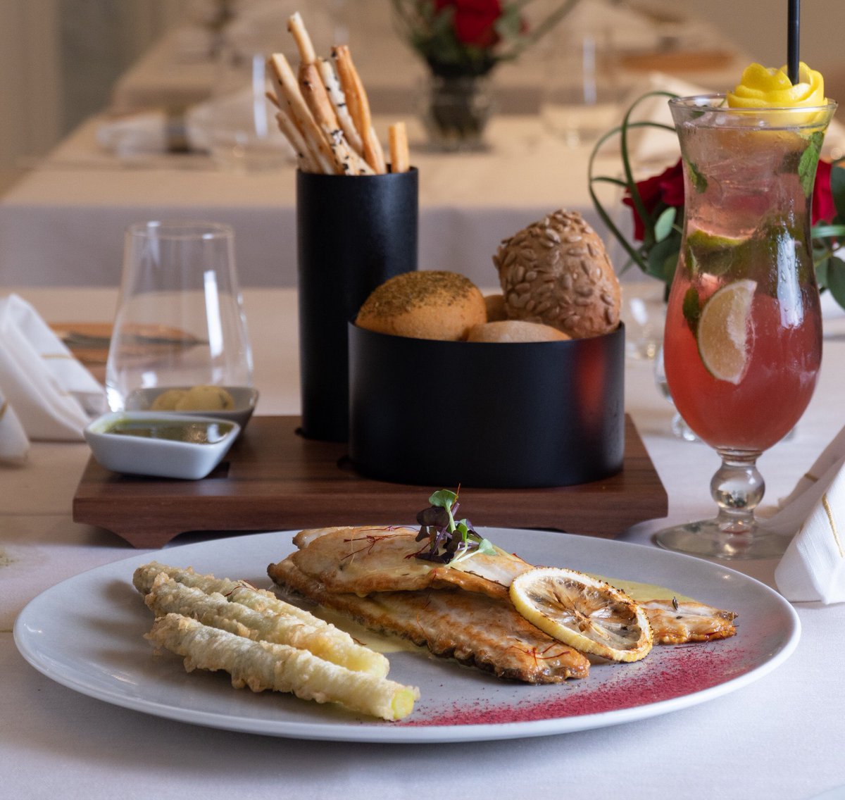 AlAziziyahHotel's tweet photo. From much-loved classics to modern twists, explore the amazing Italian cuisine at Primavera!
Open daily 3pm – 11pm |Weekend 12pm – 11pm
📞 4445 5555
📩 Primavera@alaziziyahboutique.com
#primavera #Italian #italiancuisine #newindoha #opennow #italianelegance #placestovisit https://t.co/4XTiLLOxNr