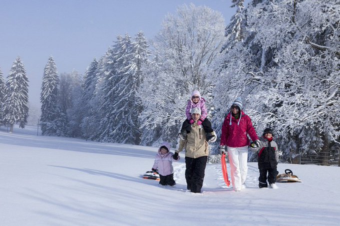 STMediaCH's tweet photo. Einzigartig! Gibt es nur in den #FranchesMontagnes! #SnowUp - Das grosse Volksfest für Winterwanderer, Langläufer, Schneeschuhläufer und Hundeschlittenfahrer.....inmitten der grossen weiten weissen Juraweidelandschaft! 2.2.20.
@Jura3Lacs
https://t.co/2KxI6svnMm https://t.co/GHpgPgINvP