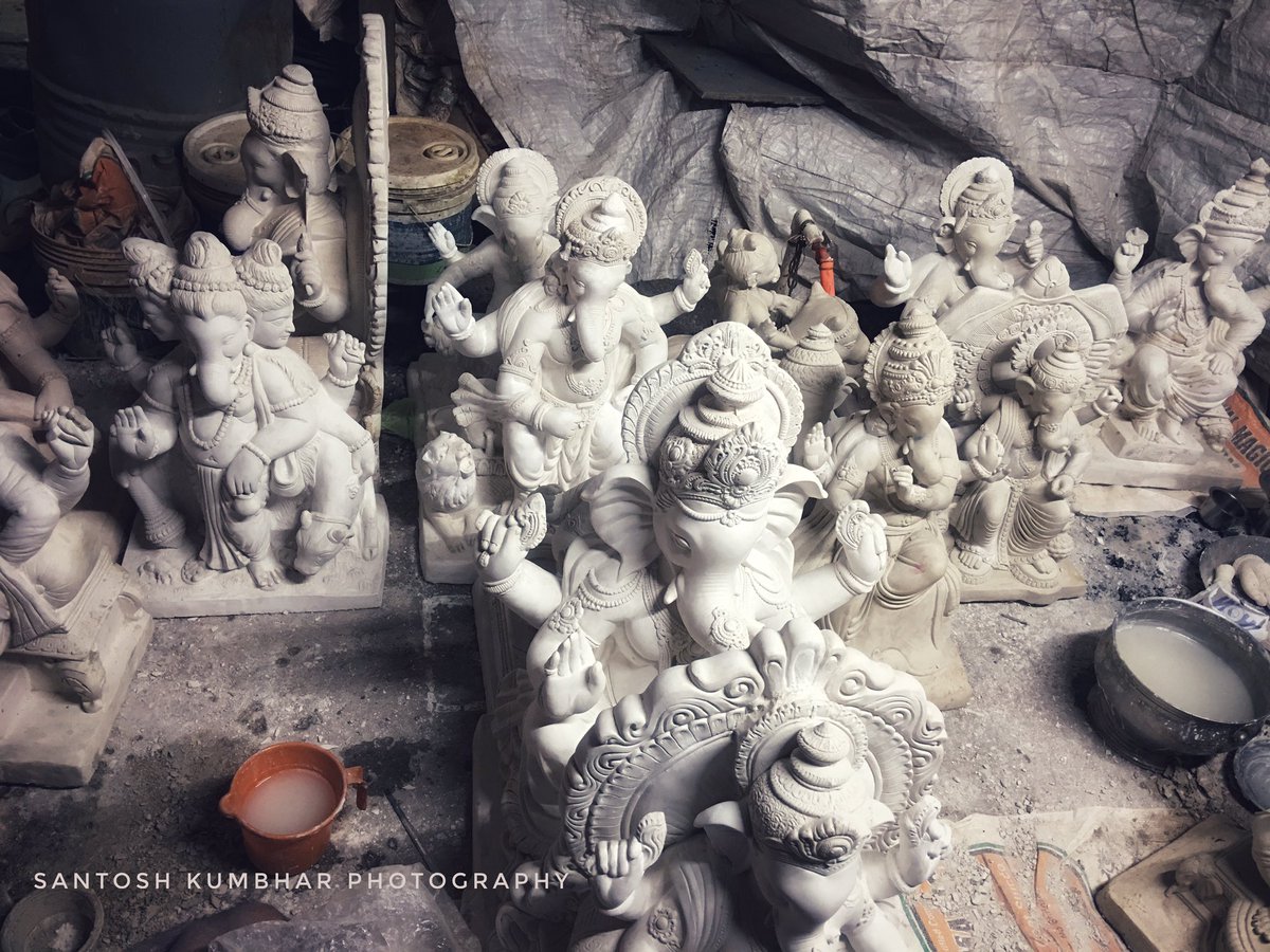 kumbh_art's tweet photo. Started my official pottery page on the occasion of #ganeshjayanti
#ganesha #kumbhart 
#pottery #art #kumbhar #potteryart #clay #claycraft #craft #tweeter #tweet https://t.co/eXH593afgM