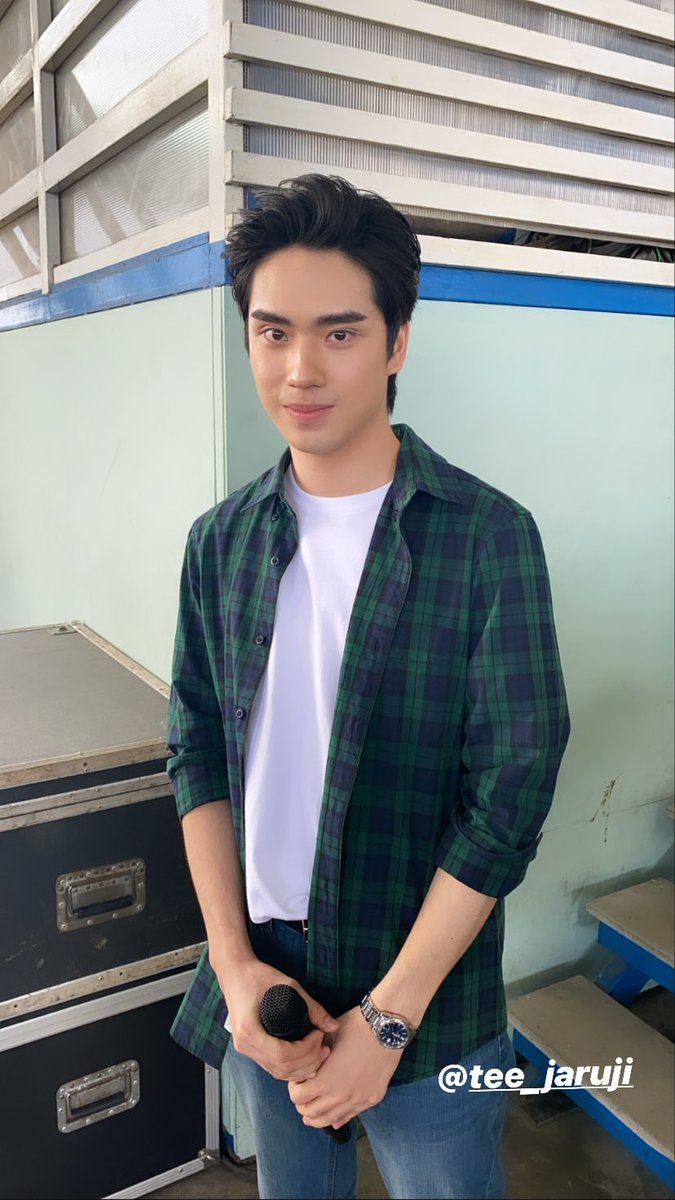 TEeTEe_TWFC's tweet photo. [20200128 ZEED SIM]💛💛💛

©® @JaneanGroup &amp; @Tee_Jaruji IG STORY

#zeedsimsbfive 
#TEeThanapon 
#ccopter 
#SBFIVE 
#ตัวตายตัวแทน https://t.co/kPDsEfHUo6
