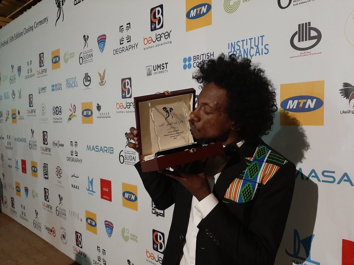 brahimsnoopy's tweet photo. جائزة لجنة التحكيم الخاصة في النسخة السادسة من مهرجان السودان للافلام المستقلة 
Grand jury Prize in the 6th edition of 
#SIFF020 
Thanks to everyone who kept supporting me !!!
#indeepvision #2020plan #africanfilmmaker #Sudanese https://t.co/3WmWfAhA7G